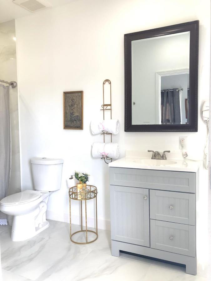 Private Suite Mins From Mia Free Parking Miami Exterior foto